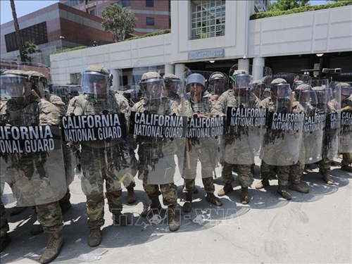 Tổng thống Mỹ khẳng định lập trường về việc triển khai quân đội trong nước